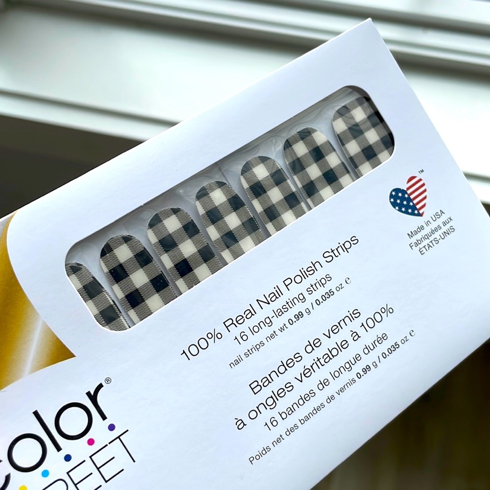 🄲🄾🄻🄾🅁 🅂🅃🅁🄴🄴🅃 Plaid about you